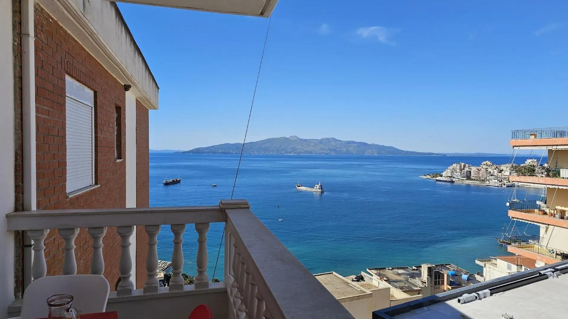 Bright & Airy Apartment With Stunning Views Saranda