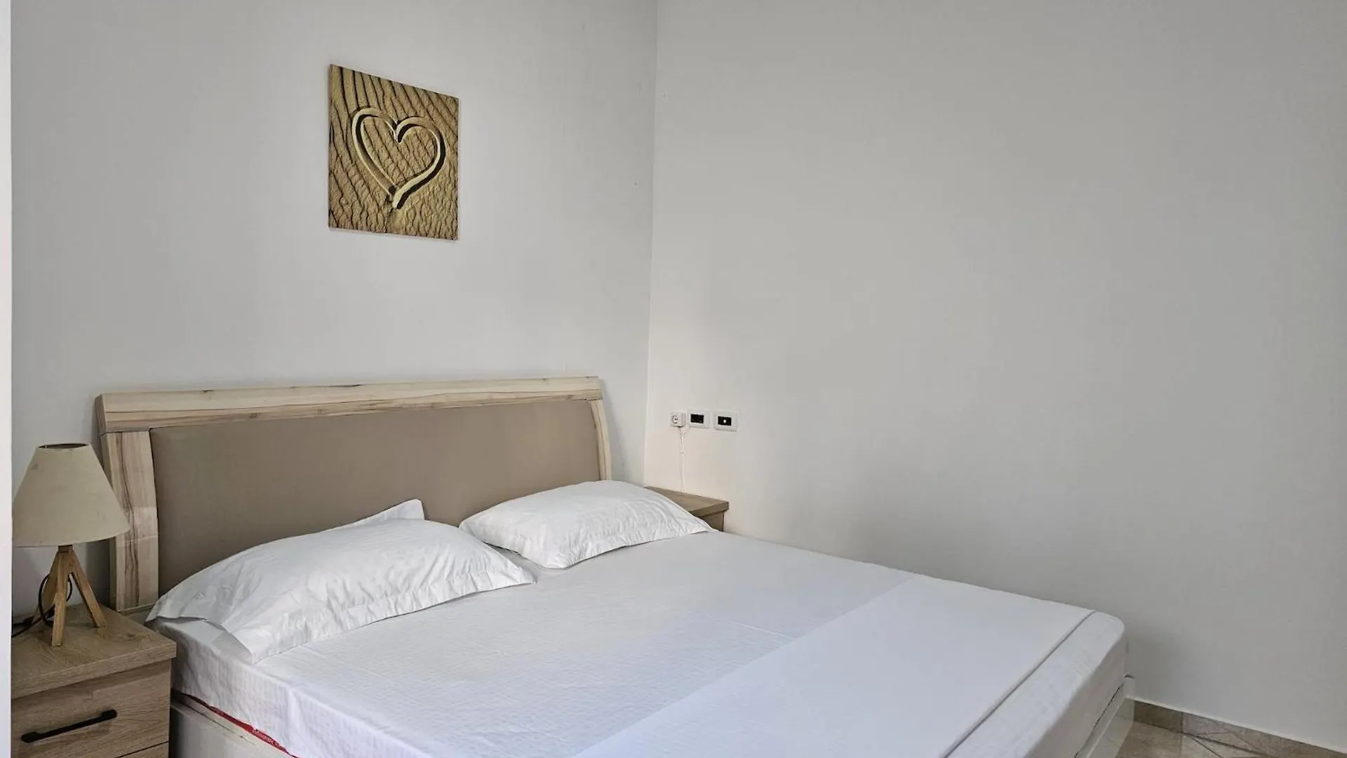 Bright & Airy Apartment With Stunning Views Saranda