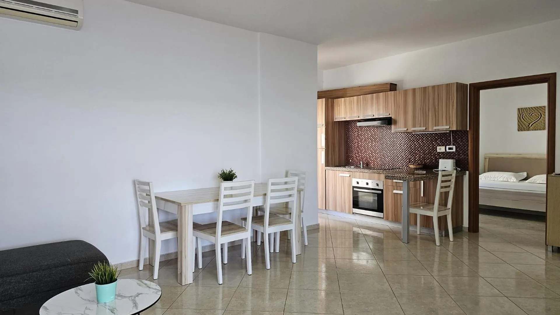 Bright & Airy Apartment With Stunning Views Saranda 0*,  Albanie